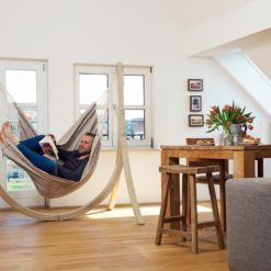 Hängesessel mit Gestell