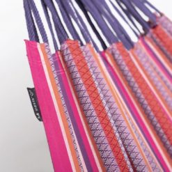 Die Doppelhängematte MODESTA aus Bio-Baumwolle von LA SIESTA Flamingo Detail Logo
