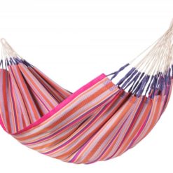 Die Bio-Hängematte Kingsize MODESTA und das NAUTICO Gestell in Flamingo