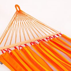 Die Einzelstabhängematte ALISIO und das Holzgestell SIESTA Toucan Detail