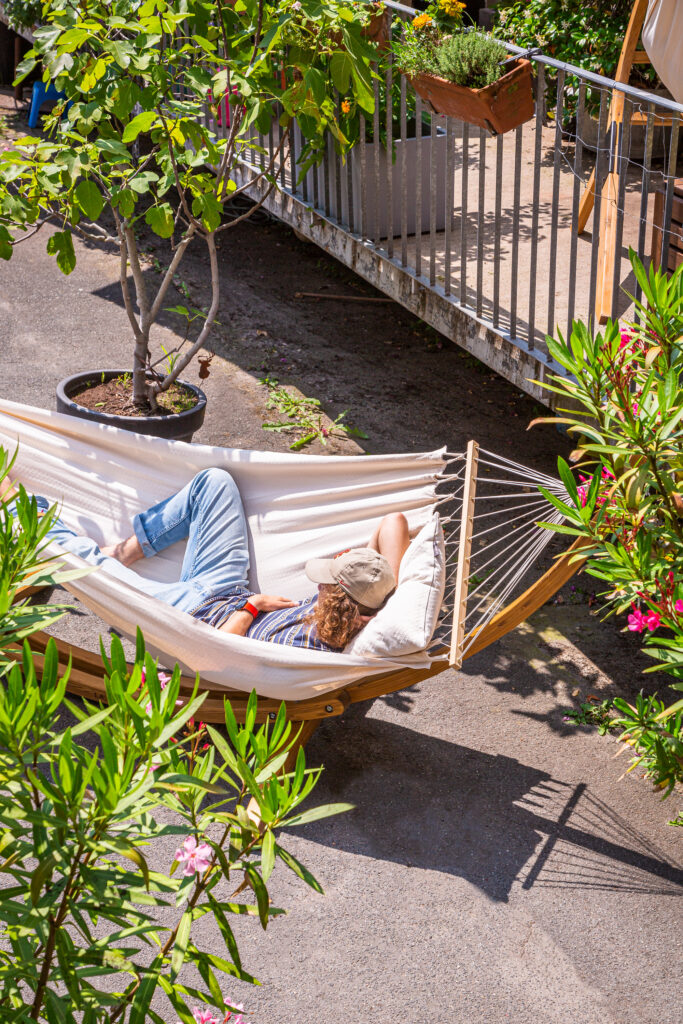 Frühlingserwachen: Genieße mit deiner Hängematte die warmen Tage