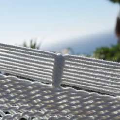 Der zeitloser Design fügt sie sich harmonisch in jede Umgebung ein und lädt zu gemütlichen Stunden unter freiem Himmel ein