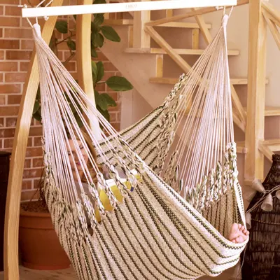 Ein Hauch von Luxus: Der Hängesessel von Chico - das Must-Have für deine Balkonidylle