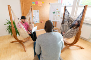 Bild zu: Mit Hängesessel, entspannt durchs Studium