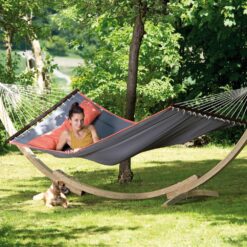 Große Stabhängematte AMERICAN DREAM-grey inkl. Kissen im Set mit wetterfestem Holzgestell APOLLO im Garten