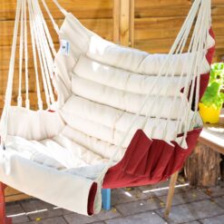 SoftChair Hängesessel im Garten, Farbe: creme-rot.