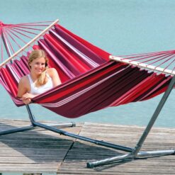 SummerSet: L-Size Stabhängematte Aruba + Gestell Sumo am Wasser