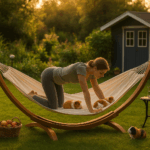 Yoga in der Hängematte mit Meerschweinchen